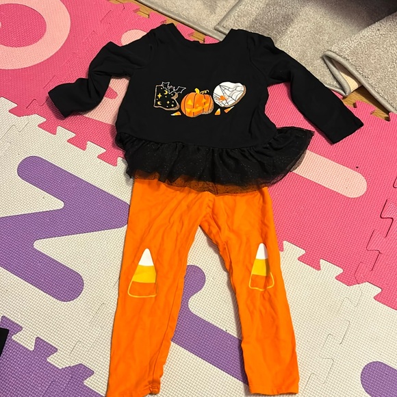 Toddler Halloween outfit - Picture 1 of 3